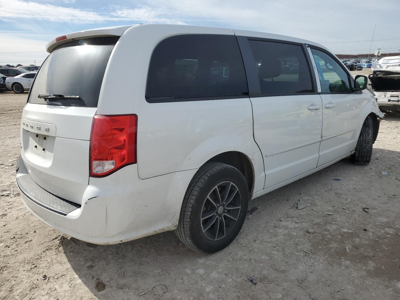 VIN 2C4RDGBG9ER380998 2014 DODGE CARAVAN no.3