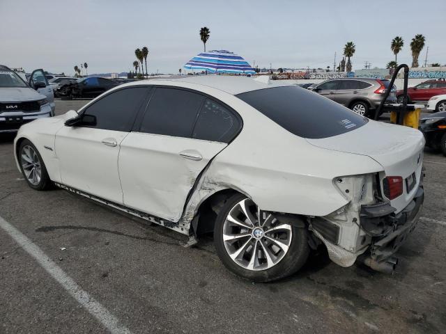  BMW 5 SERIES 2015 Белы