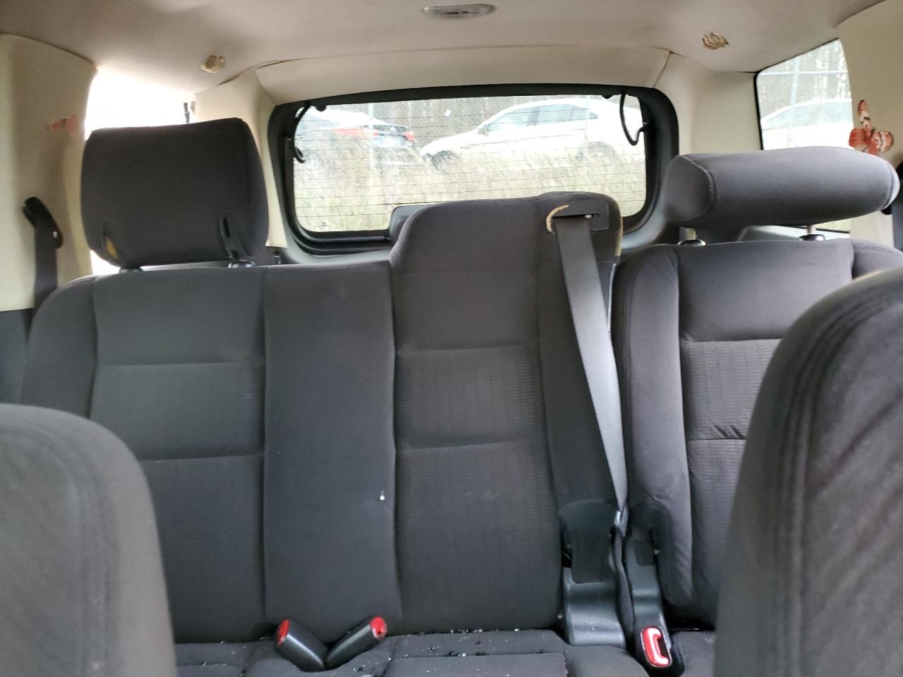 2010 Ford Explorer - Image 10