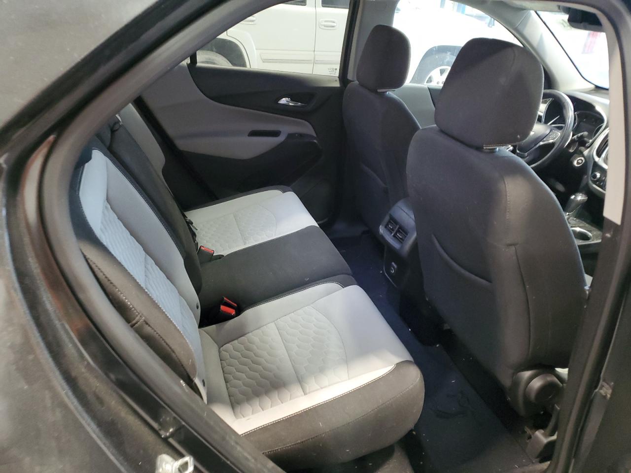 2019 Chevrolet Equinox - Image 11