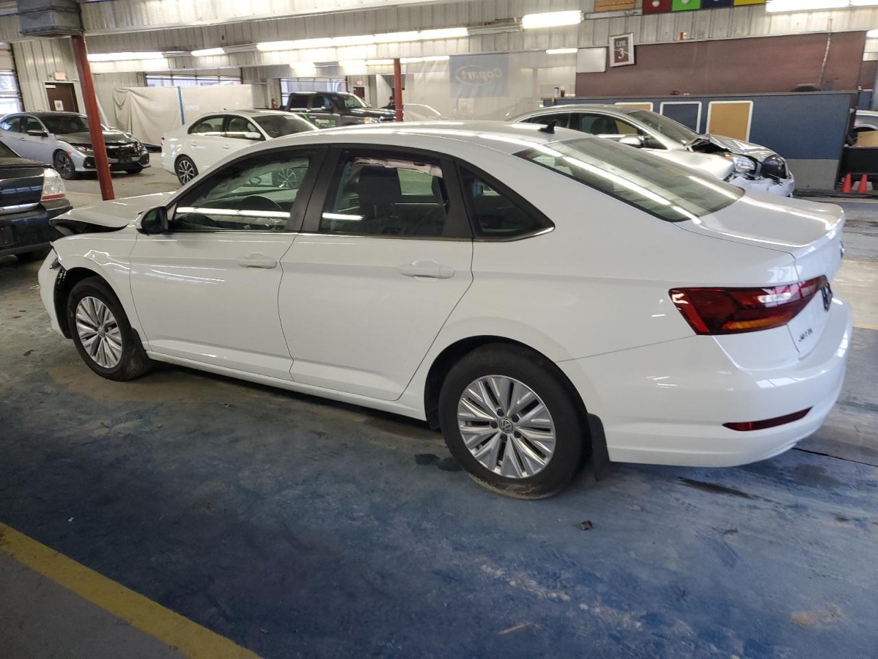 3VWC57BU7KM275580 2019 VOLKSWAGEN JETTA - Image 2