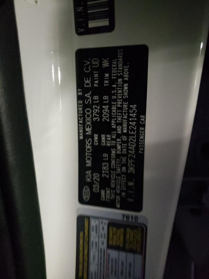 2020 Kia Forte - Image 13