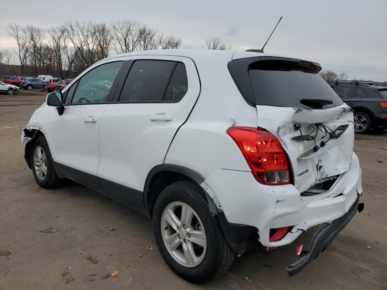 2020 Chevrolet Trax - Image 2
