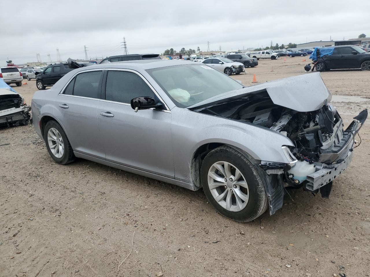 VIN 2C3CCAAG0GH128464 2016 CHRYSLER 300 no.4