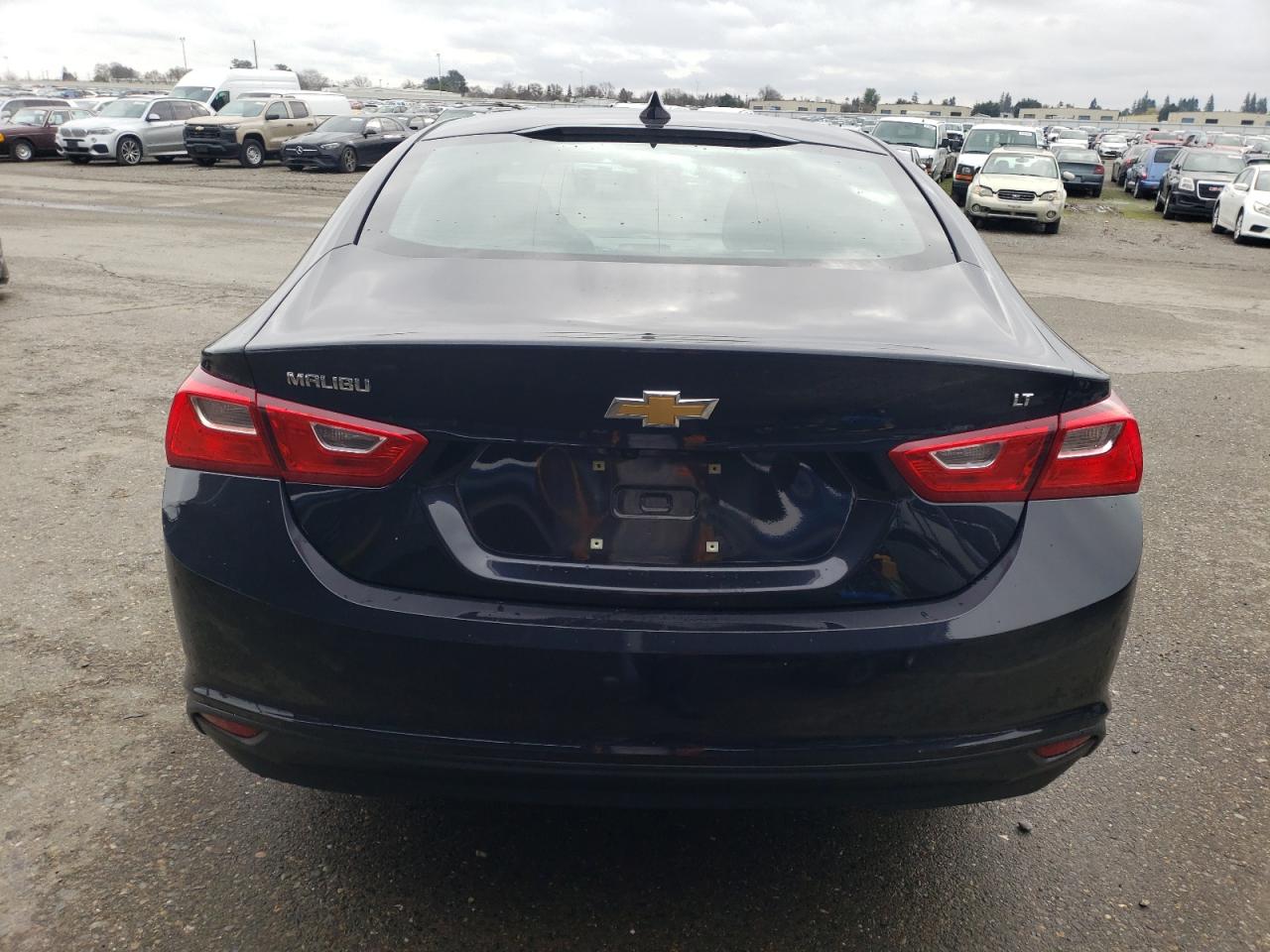 2023 Chevrolet Malibu - Image 6