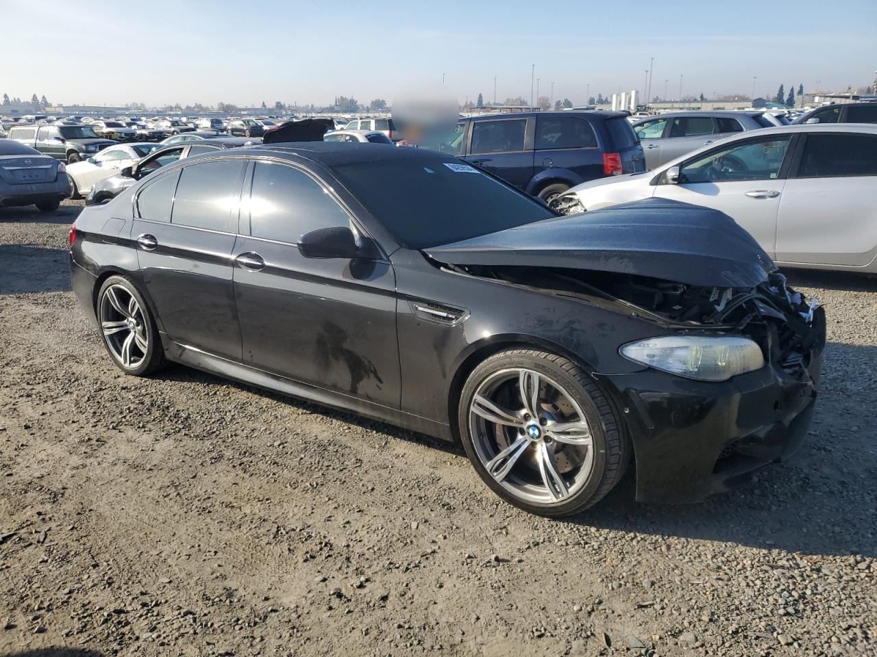 VIN WBSFV9C58DD096250 2013 BMW M5 no.4