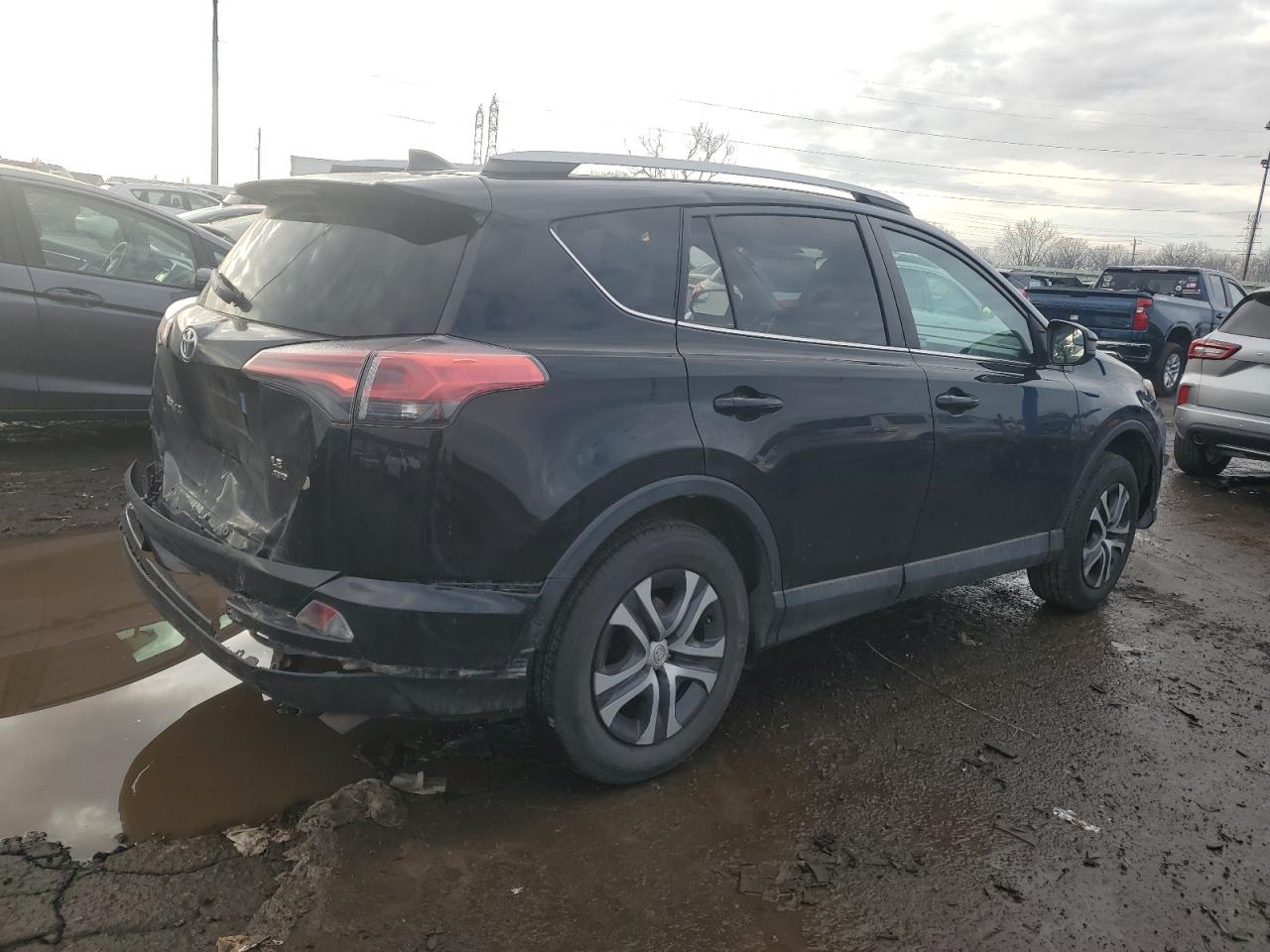 2017 Toyota RAV 4 - Image 3