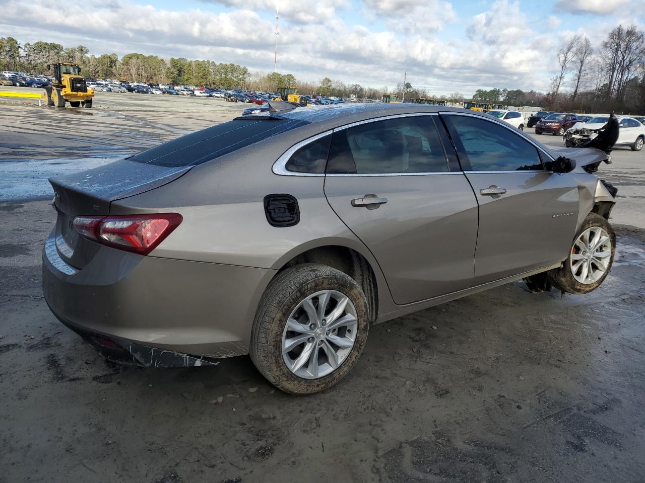2022 Chevrolet Malibu - Image 3