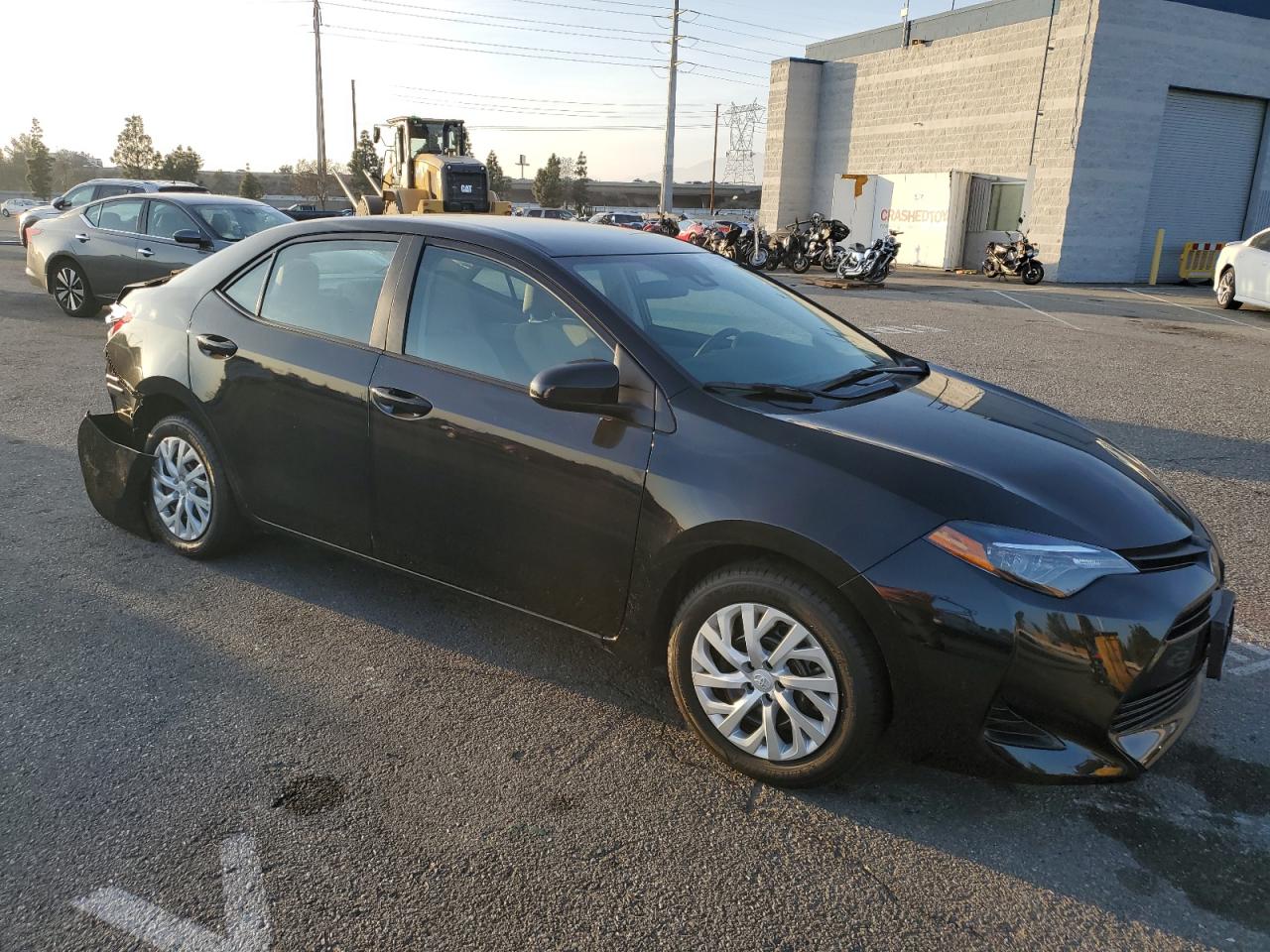 VIN 5YFBURHE5KP903061 2019 TOYOTA COROLLA no.4