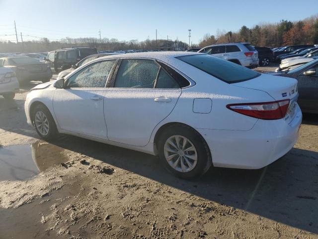  TOYOTA CAMRY 2015 Белы