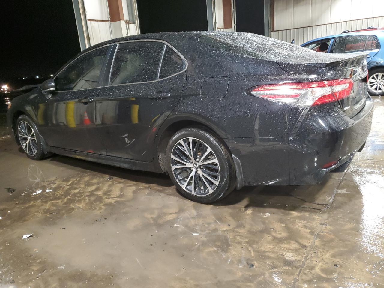 VIN 4T1B11HK8JU144578 2018 TOYOTA CAMRY no.2