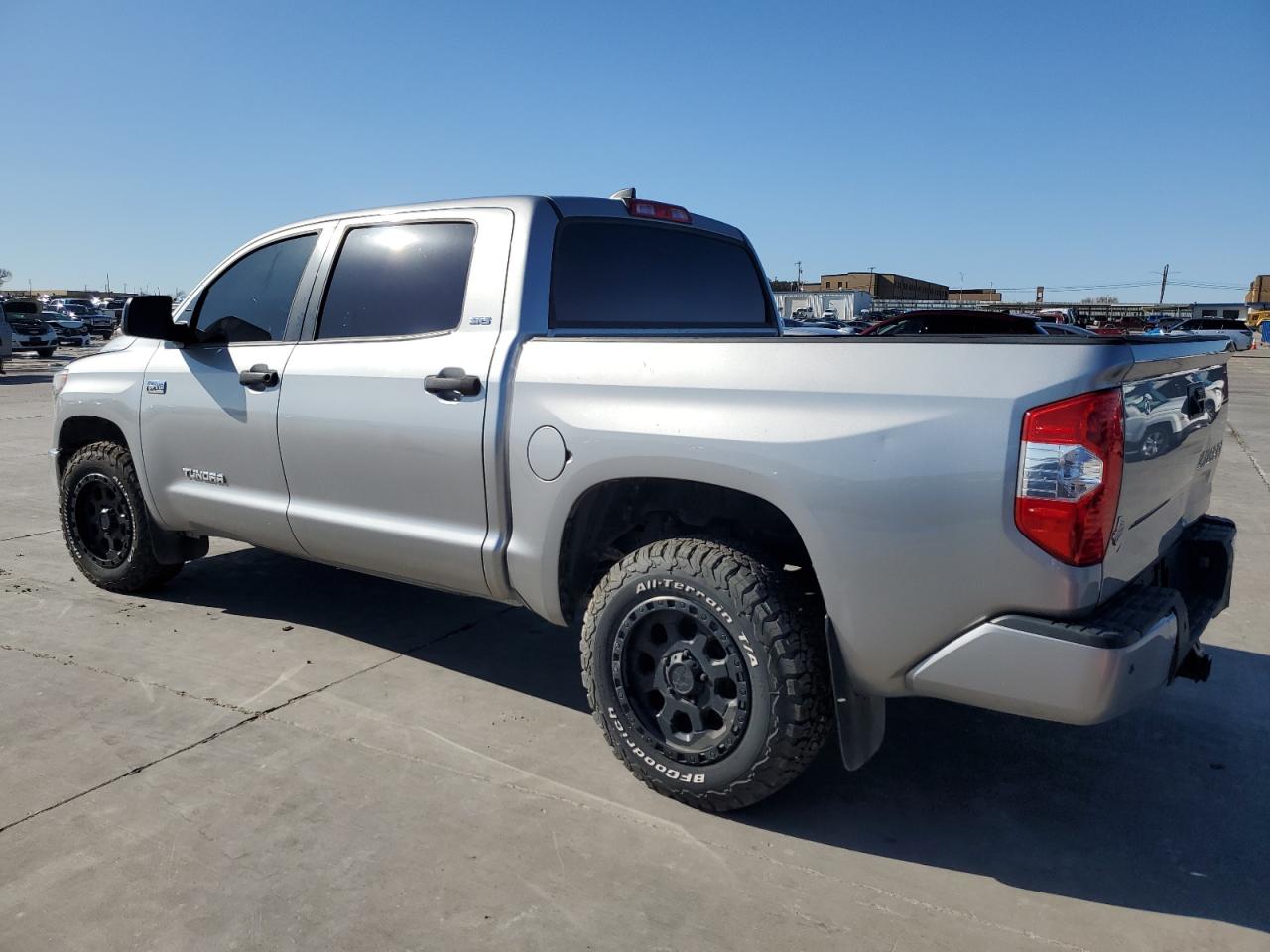 VIN 5TFEY5F10MX281600 2021 TOYOTA TUNDRA no.2