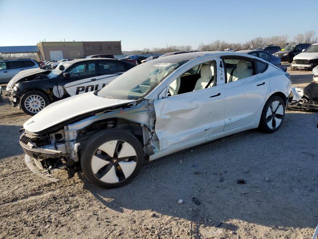  TESLA MODEL 3 2022 Белы