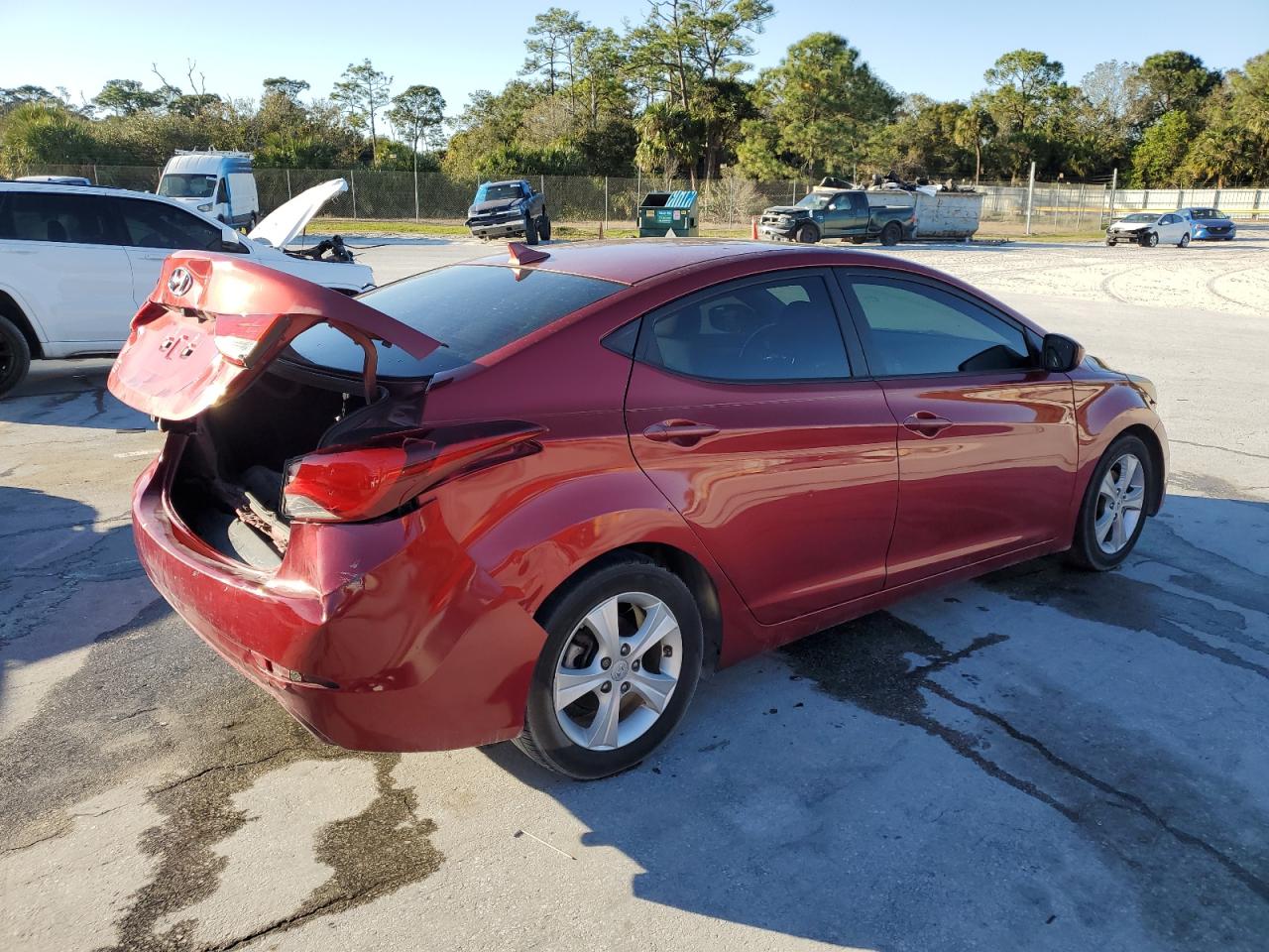2014 Hyundai Elantra - Image 3