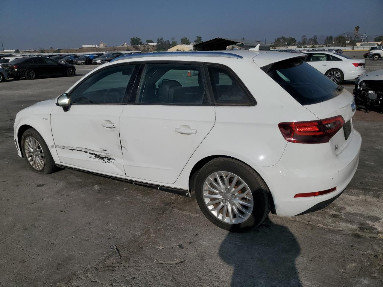 VIN WAUVPBFFXGA116655 2016 AUDI A3 no.2