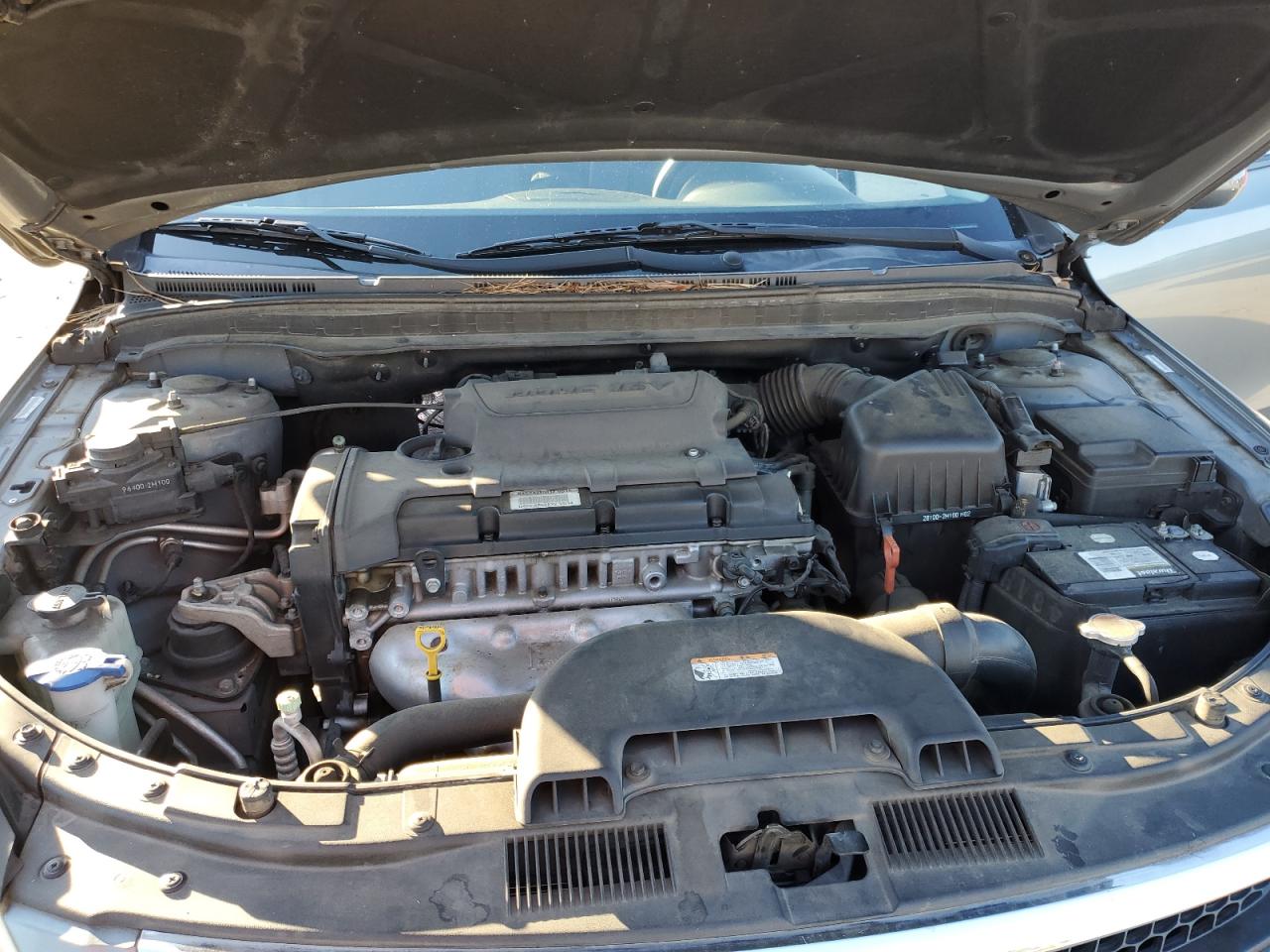 2011 Hyundai Elantra - Image 11