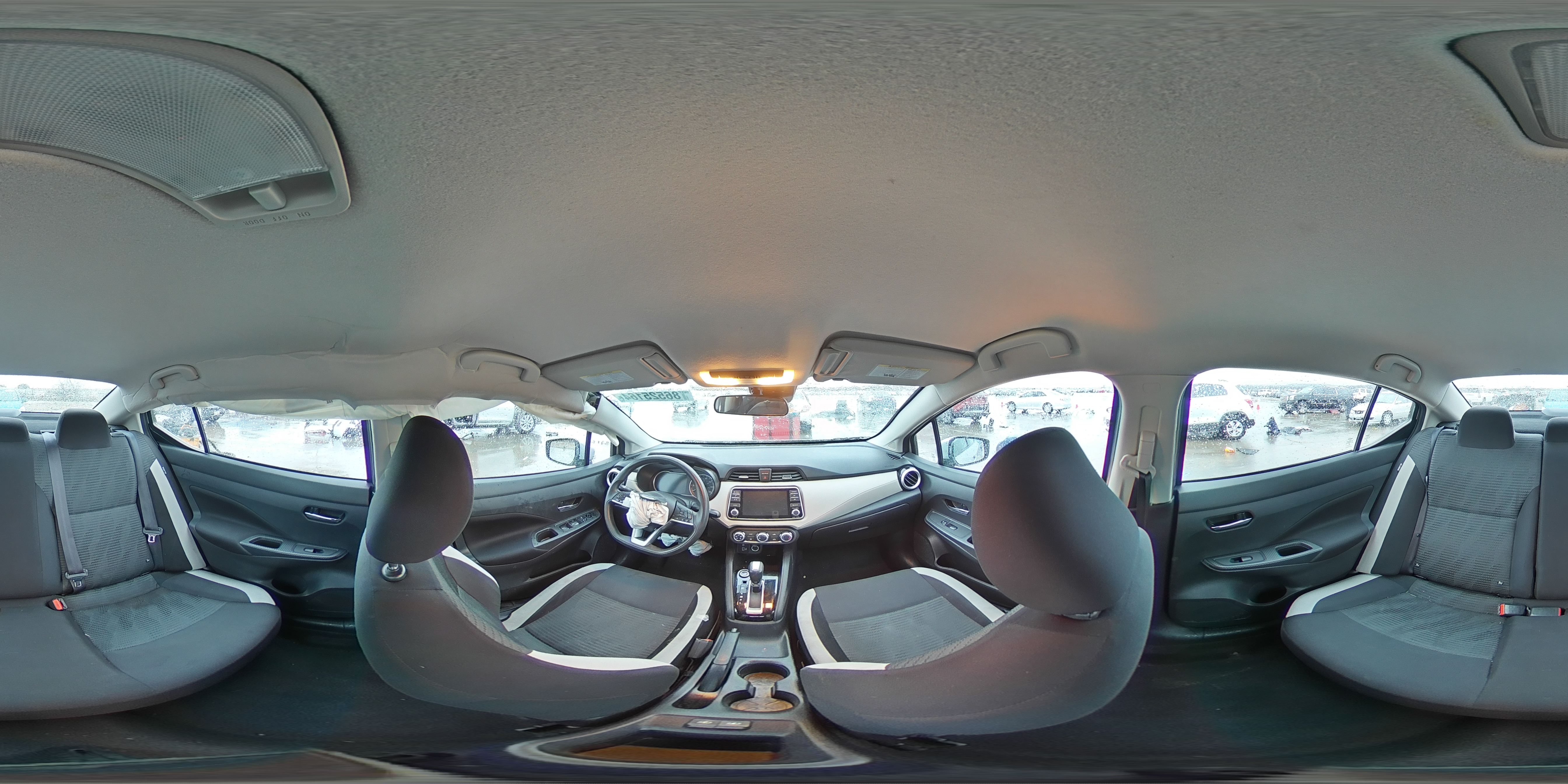 2021 Nissan Versa - Image 14