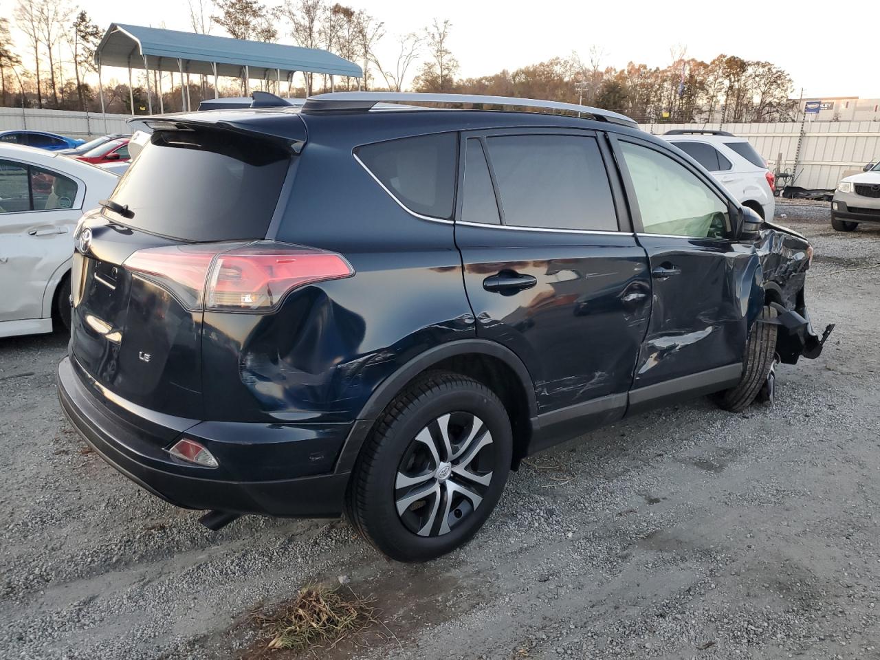 2017 Toyota RAV 4 - Image 3