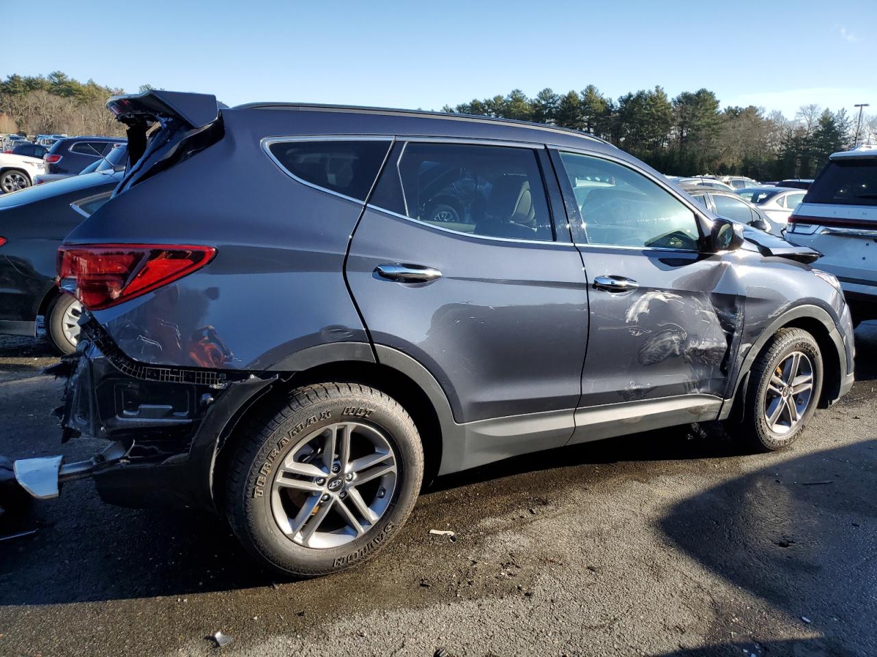 2018 Hyundai Santa Fe - Image 3