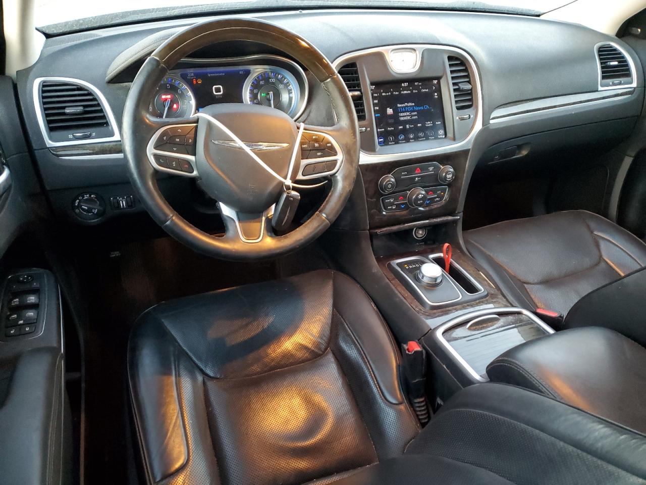 2018 Chrysler 300 - Image 8