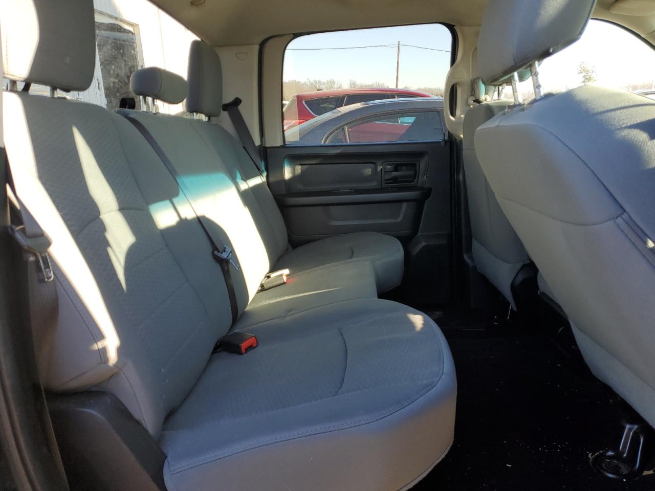 2014 RAM 1500 - Image 10