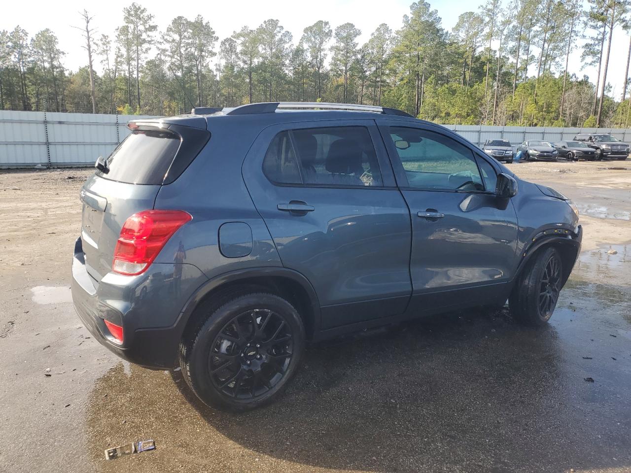 2022 Chevrolet Trax - Image 3