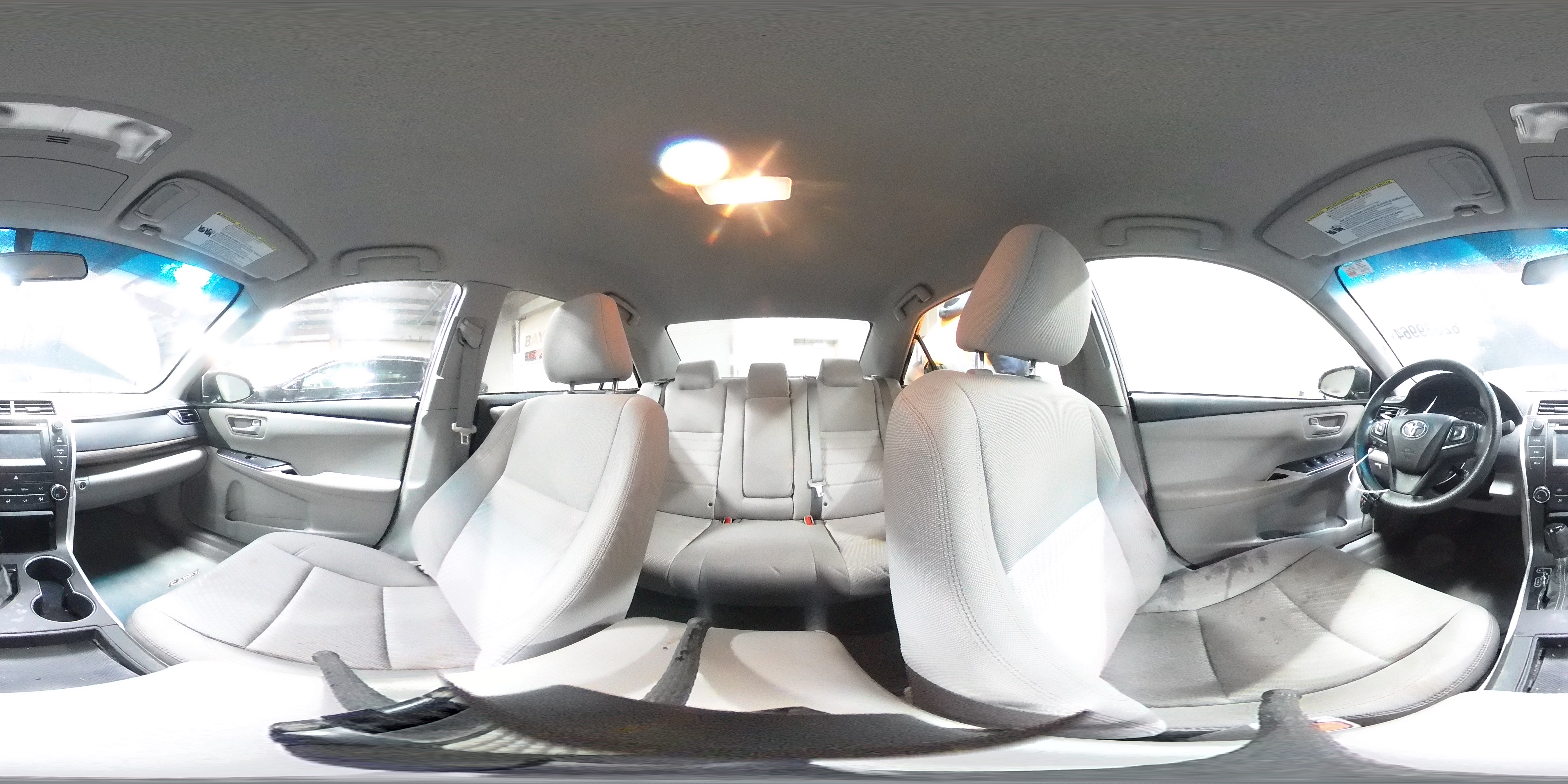 2015 Toyota Camry - Image 14