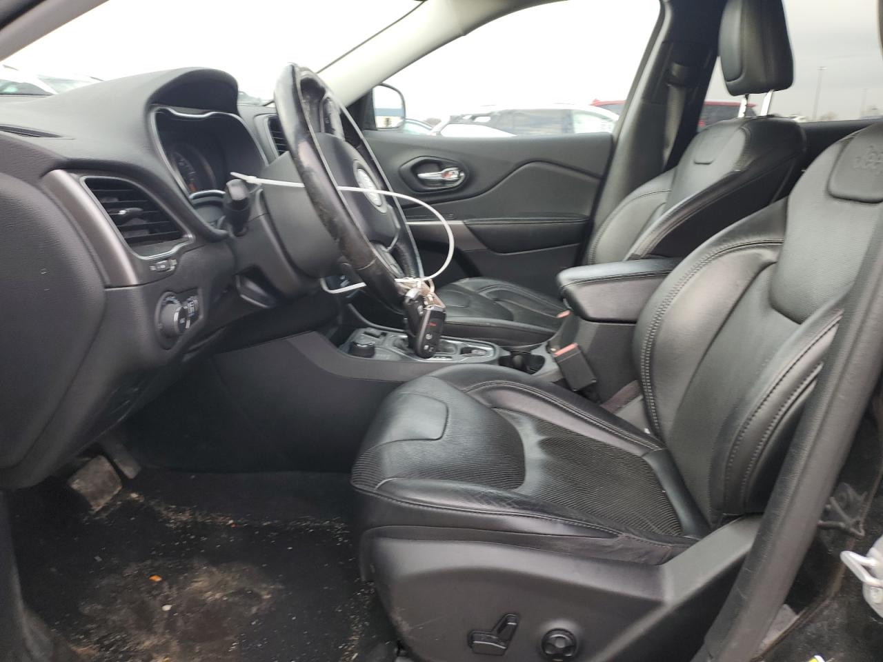 2020 Jeep Grand Cherokee - Image 7