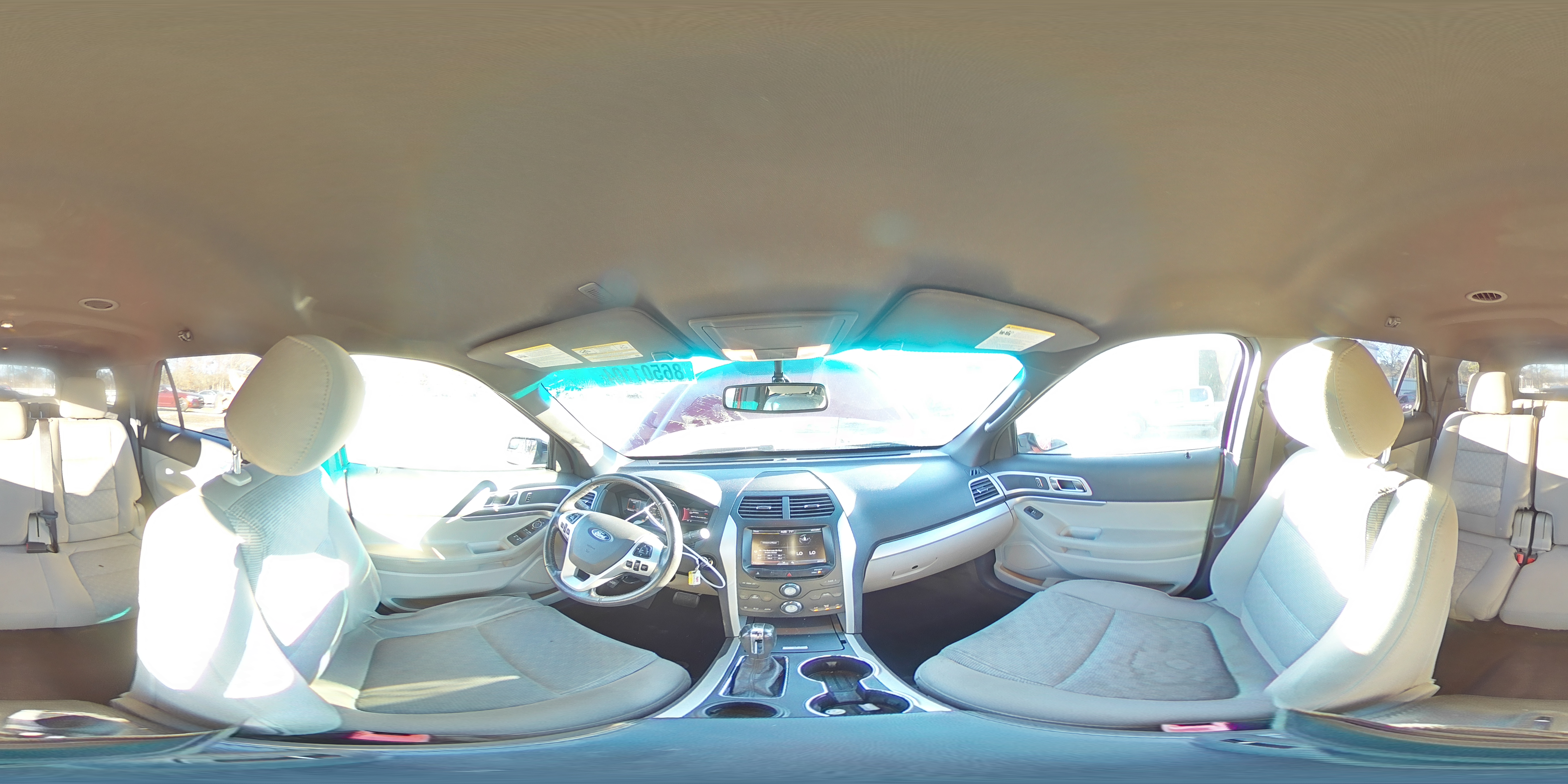 2015 Ford Explorer - Image 15