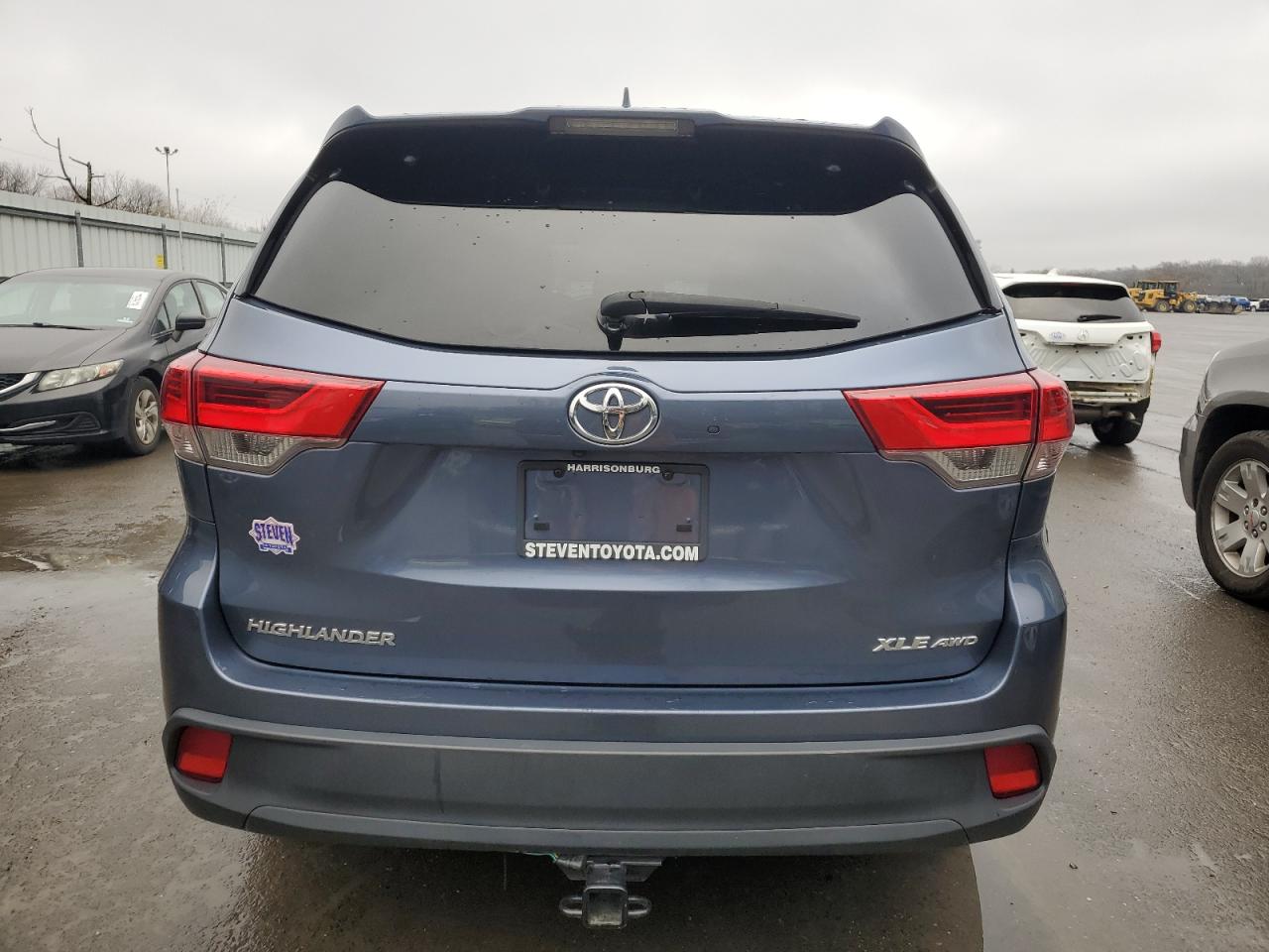 VIN 5TDJZRFHXJS839826 2018 TOYOTA HIGHLANDER no.6