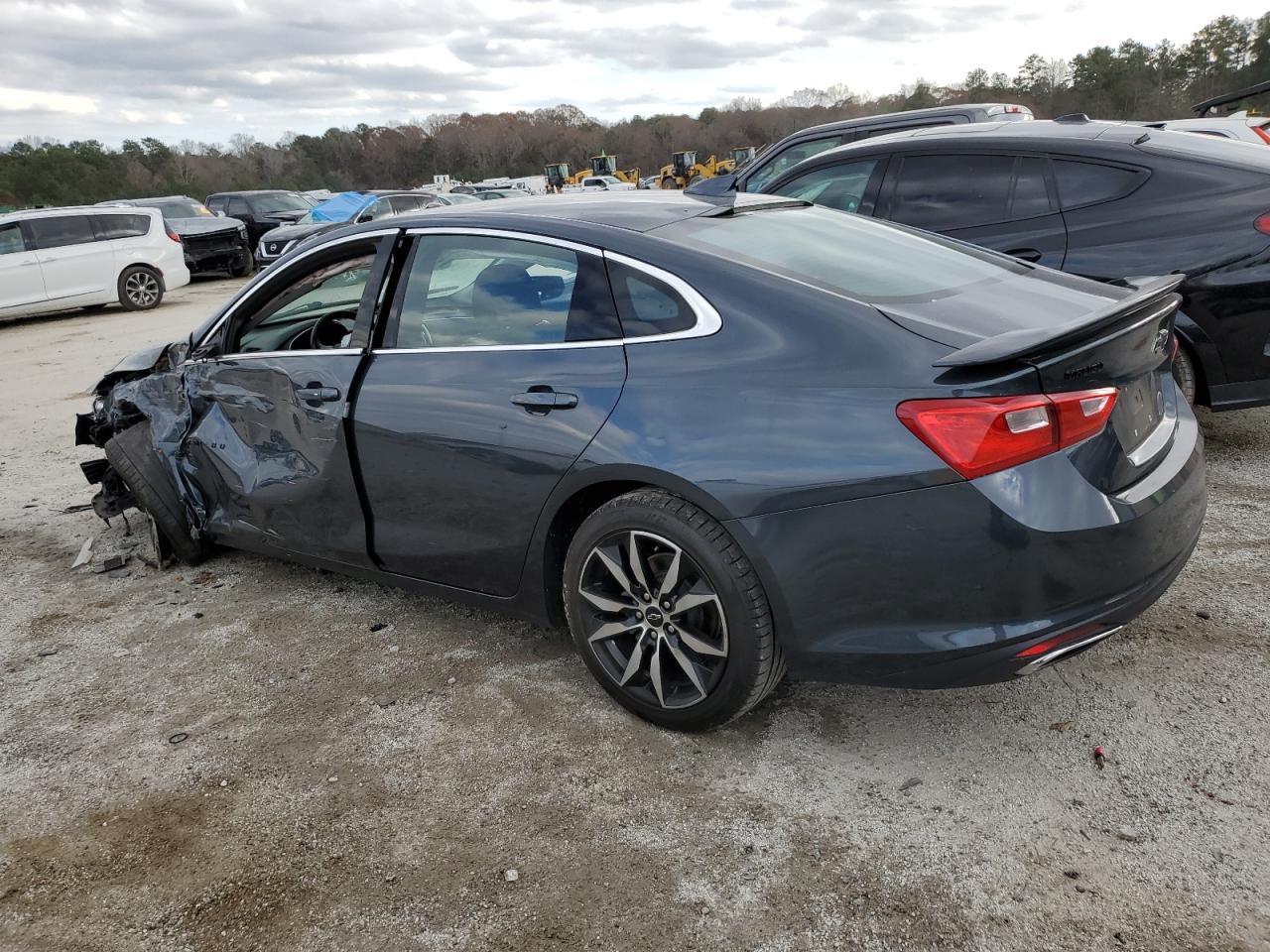 2020 Chevrolet Malibu - Image 2