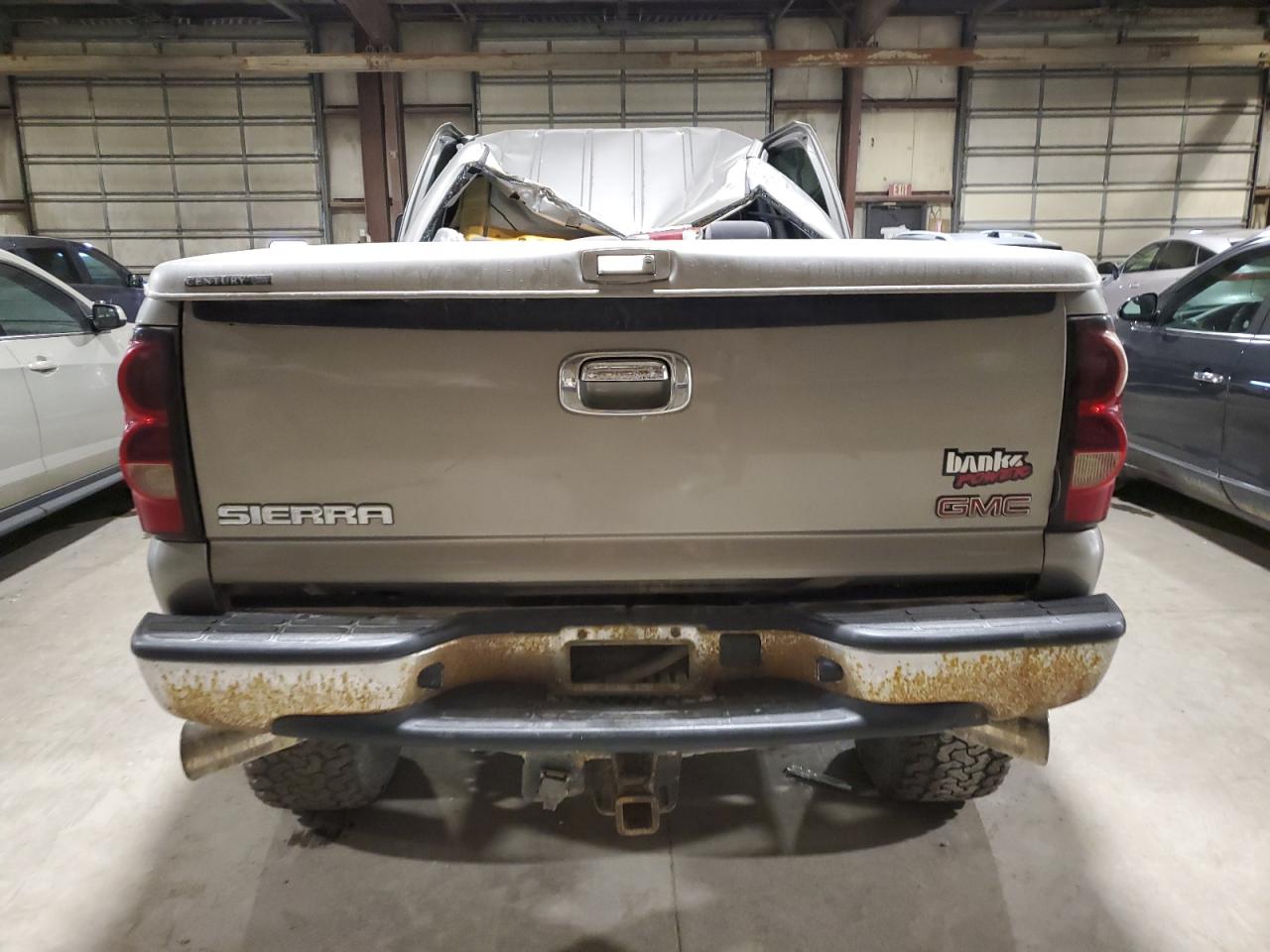2003 GMC Sierra - Image 6