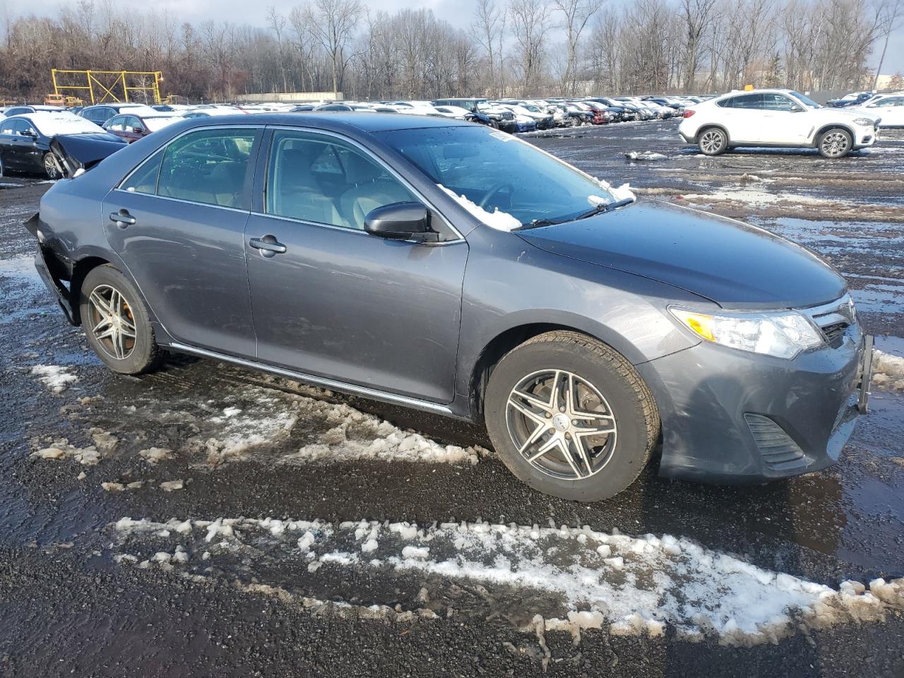 VIN 4T1BF1FKXEU318516 2014 TOYOTA CAMRY no.4