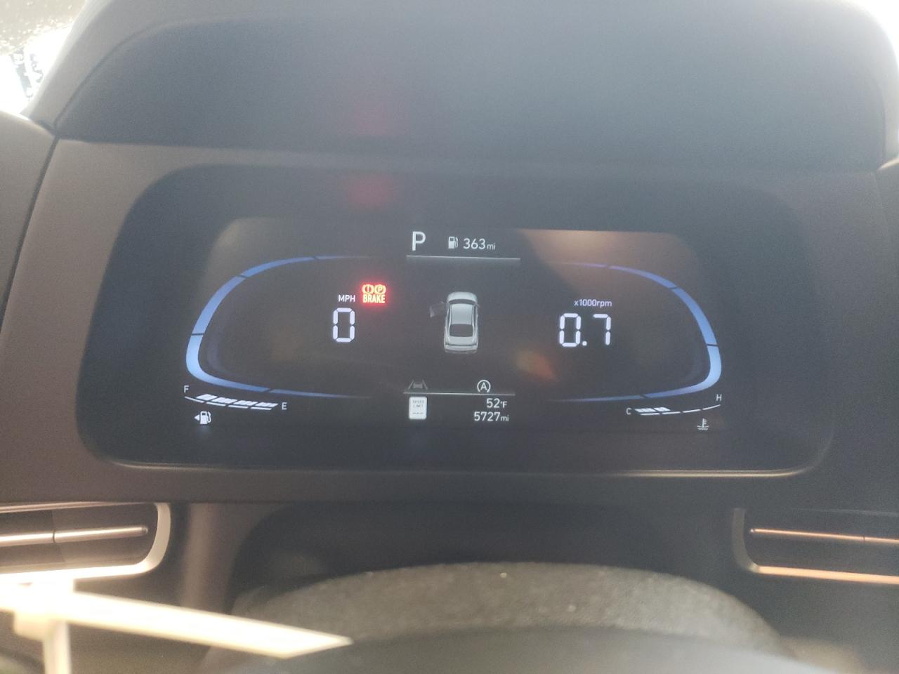 2024 Hyundai Elantra - Image 9