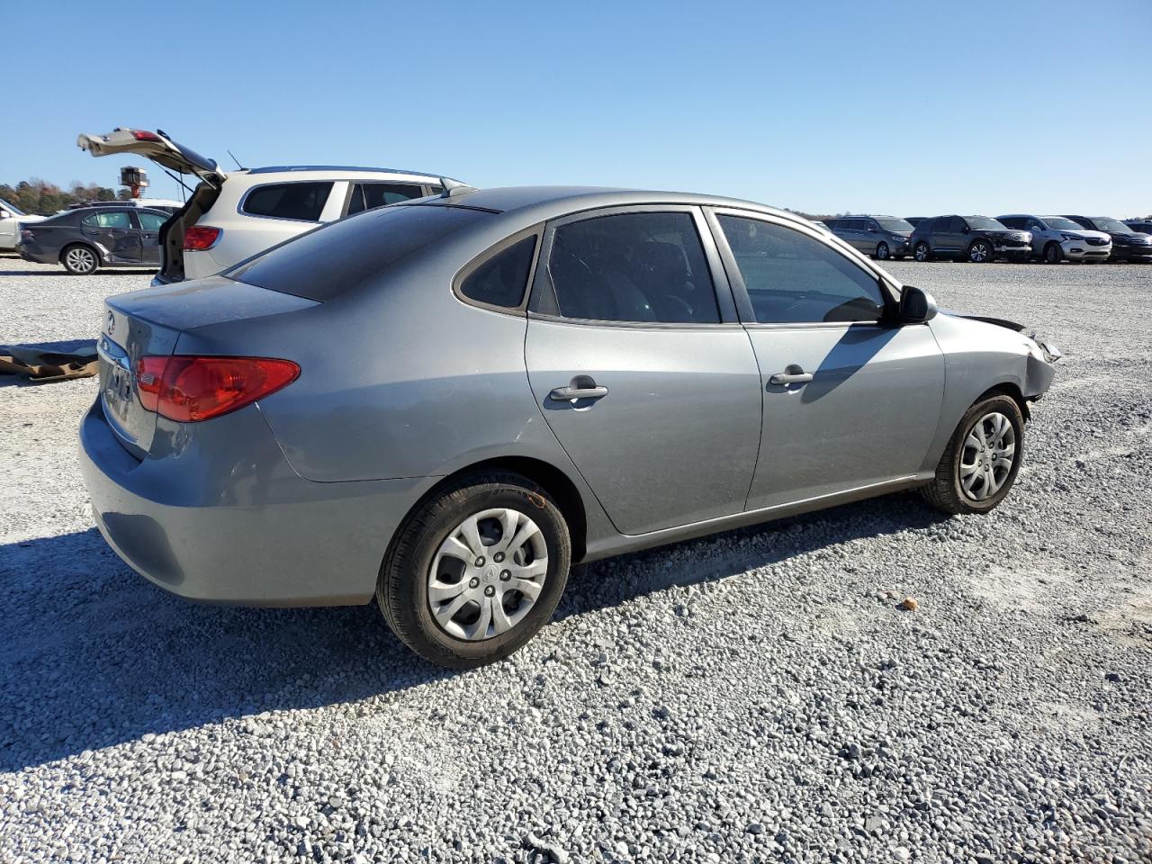 2010 Hyundai Elantra - Image 3