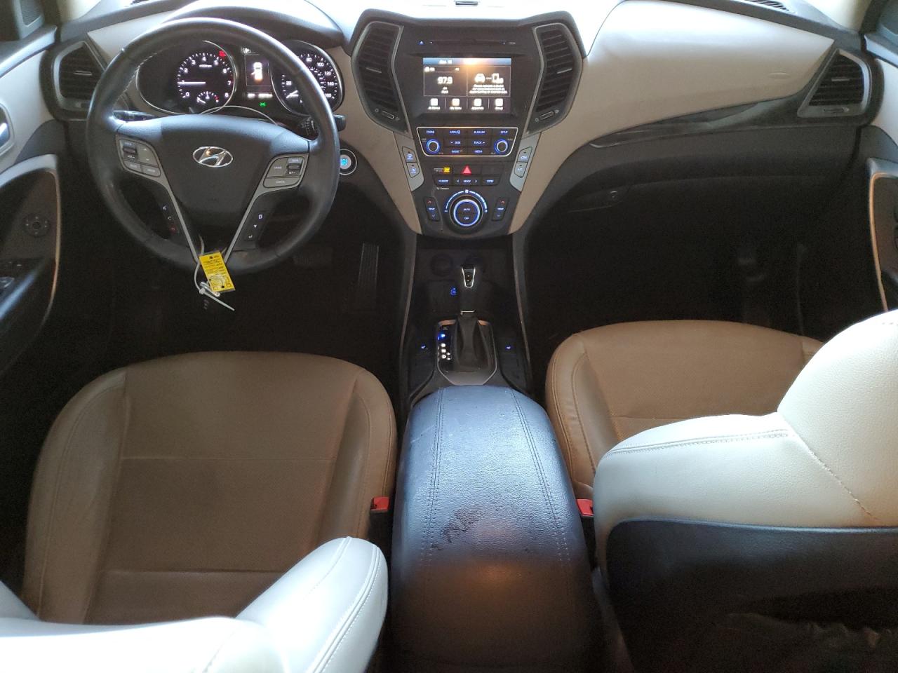 2017 Hyundai Santa Fe - Image 8