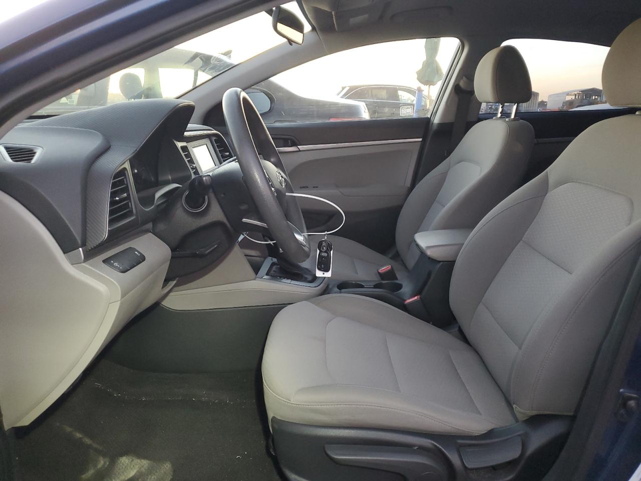 2019 Hyundai Elantra - Image 7