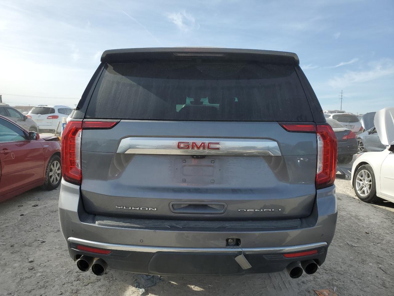 2021 GMC Yukon - Image 6