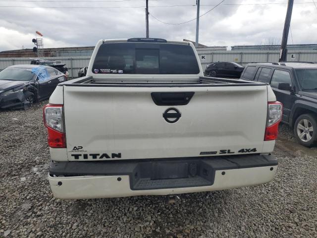  NISSAN TITAN 2018 Белы