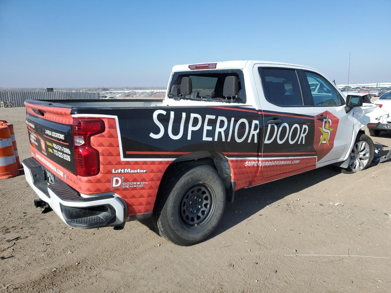 2022 Chevrolet Silverado - Image 3