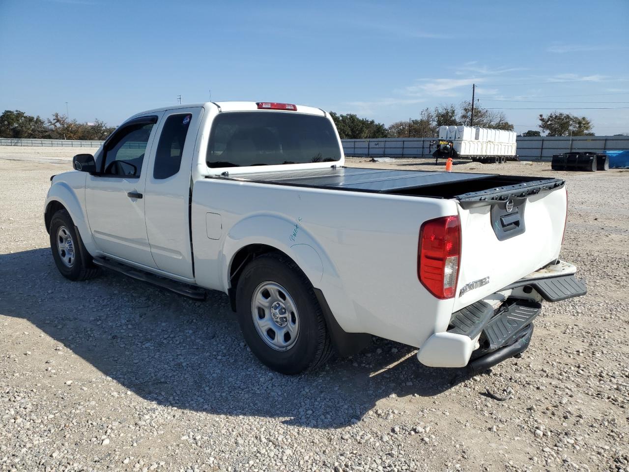 2020 Nissan Navara (Frontier) - Image 2