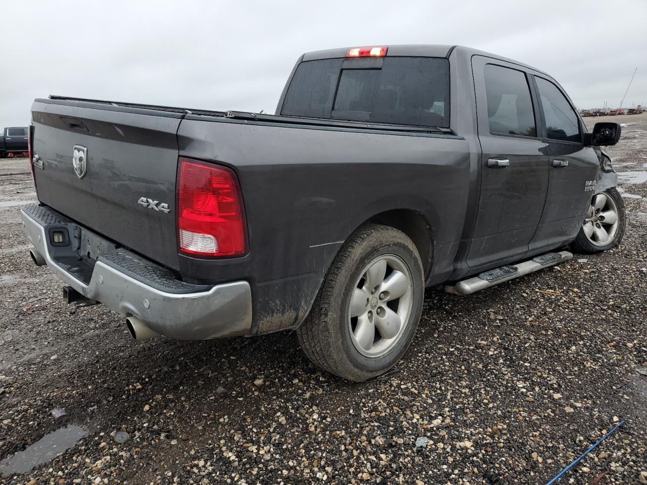 2017 RAM 1500 - Image 3