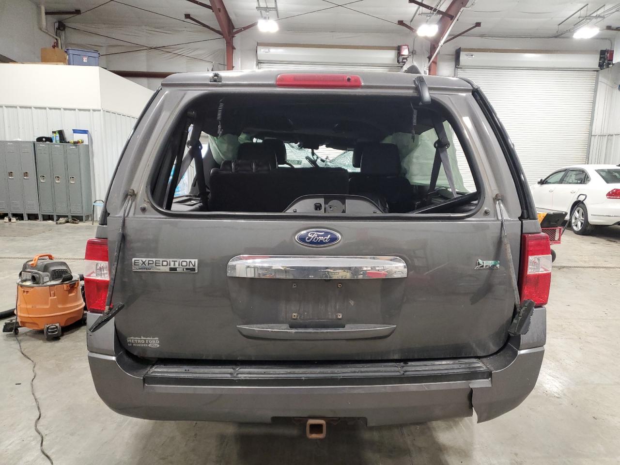 2010 Ford Expedition - Image 6