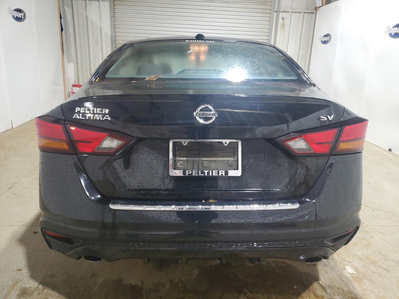2021 Nissan Altima - Image 6