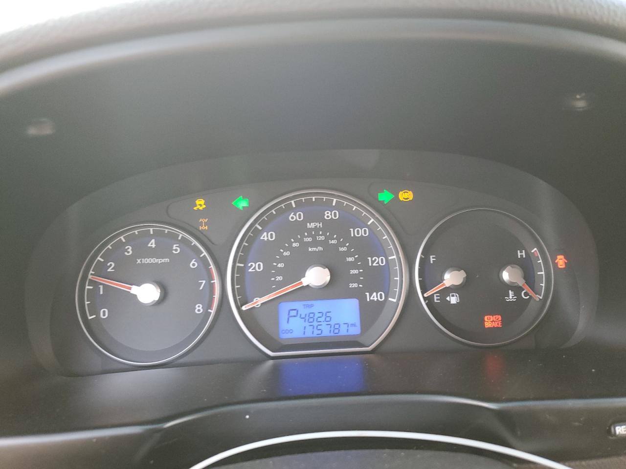 2011 Hyundai Santa Fe - Image 9