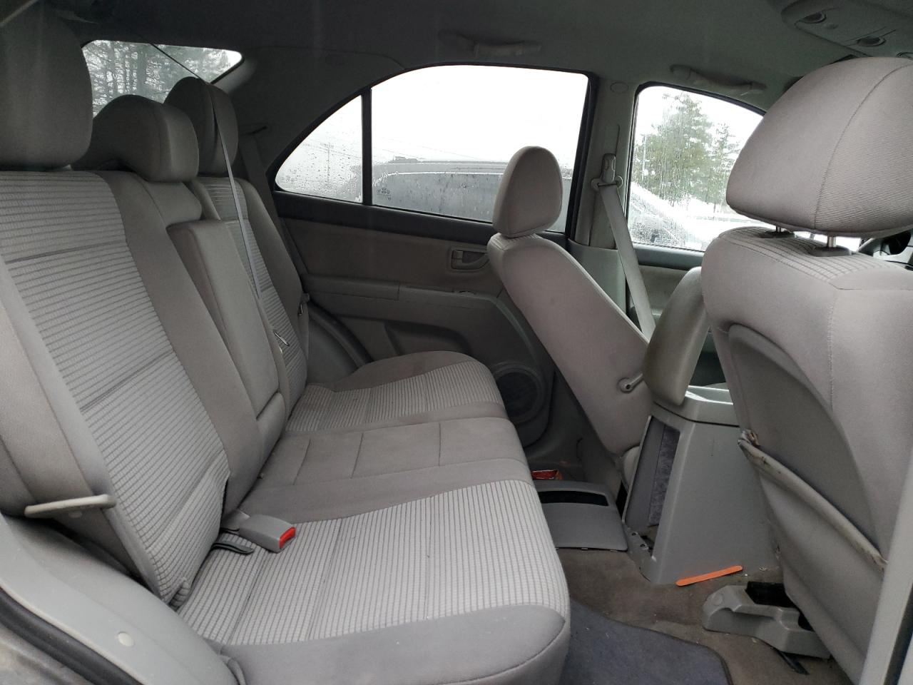 2009 Kia Sorento - Image 11
