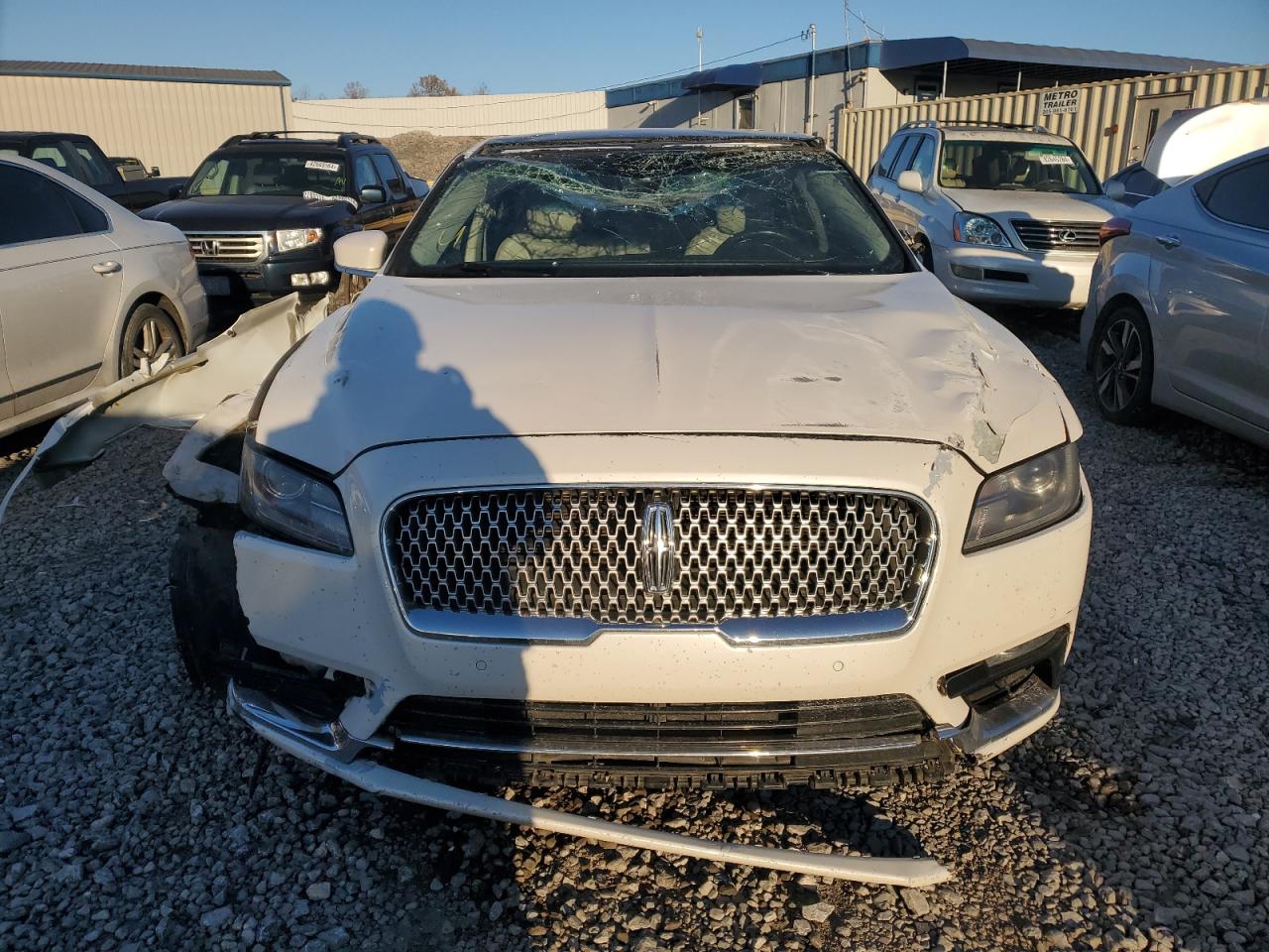 2017 Lincoln Continental - Image 5