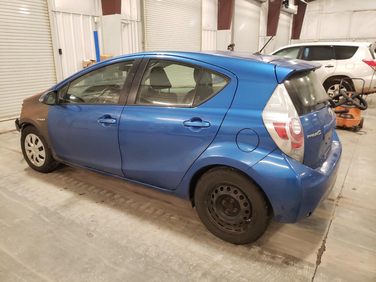 2013 Toyota Prius - Image 2
