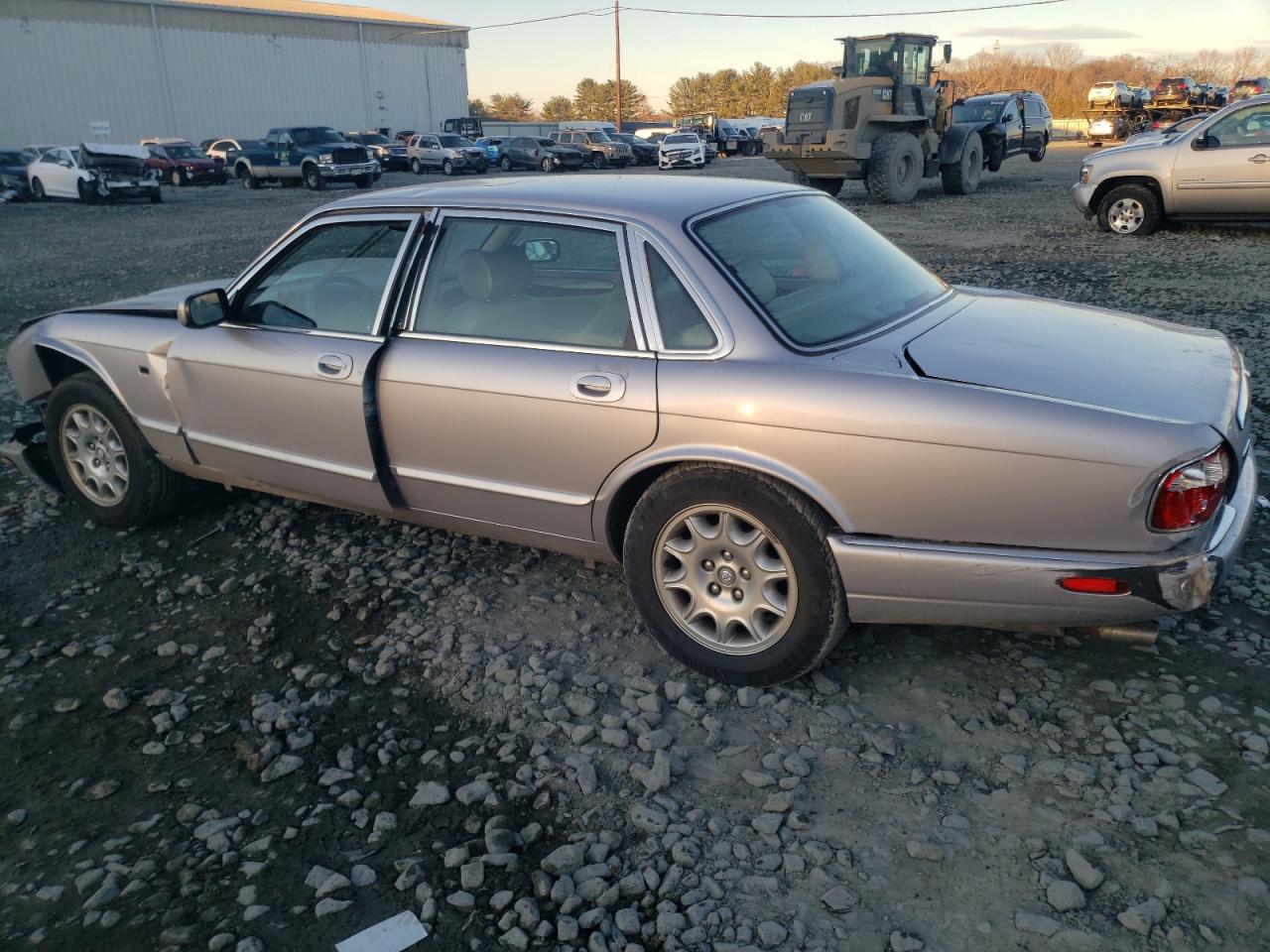 2002 Jaguar XJ - Image 2