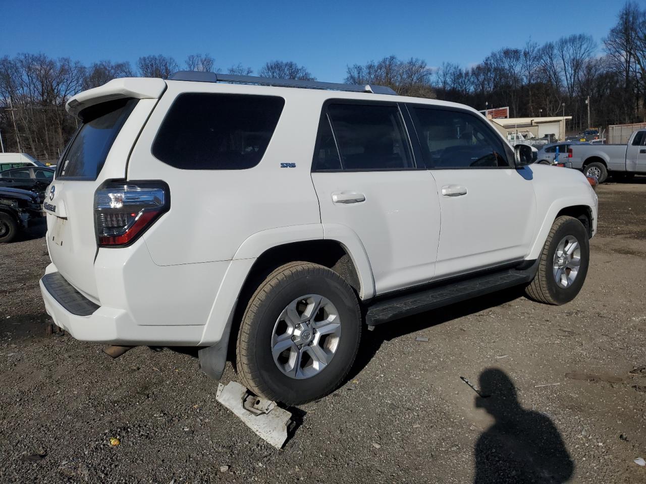 VIN JTEBU5JR3H5445785 2017 TOYOTA 4RUNNER no.3